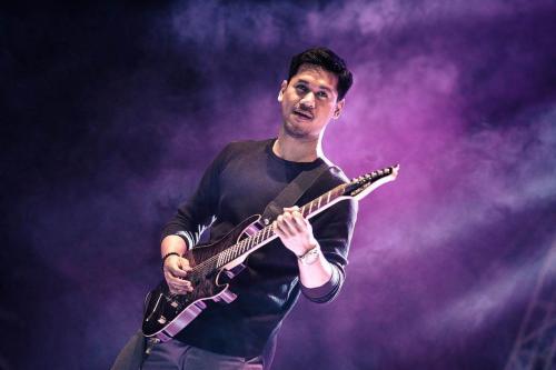 Ade Avery, Musisi Berbakat Kebanggaan Indonesia